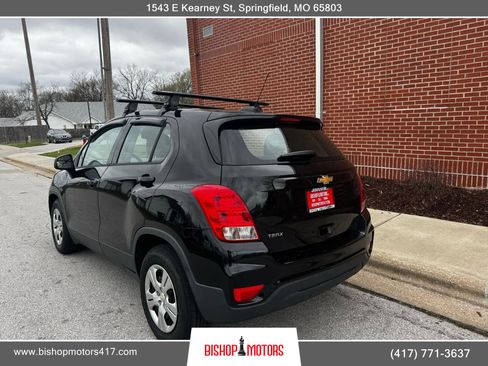 Used 2017 Chevrolet Trax LS image 3