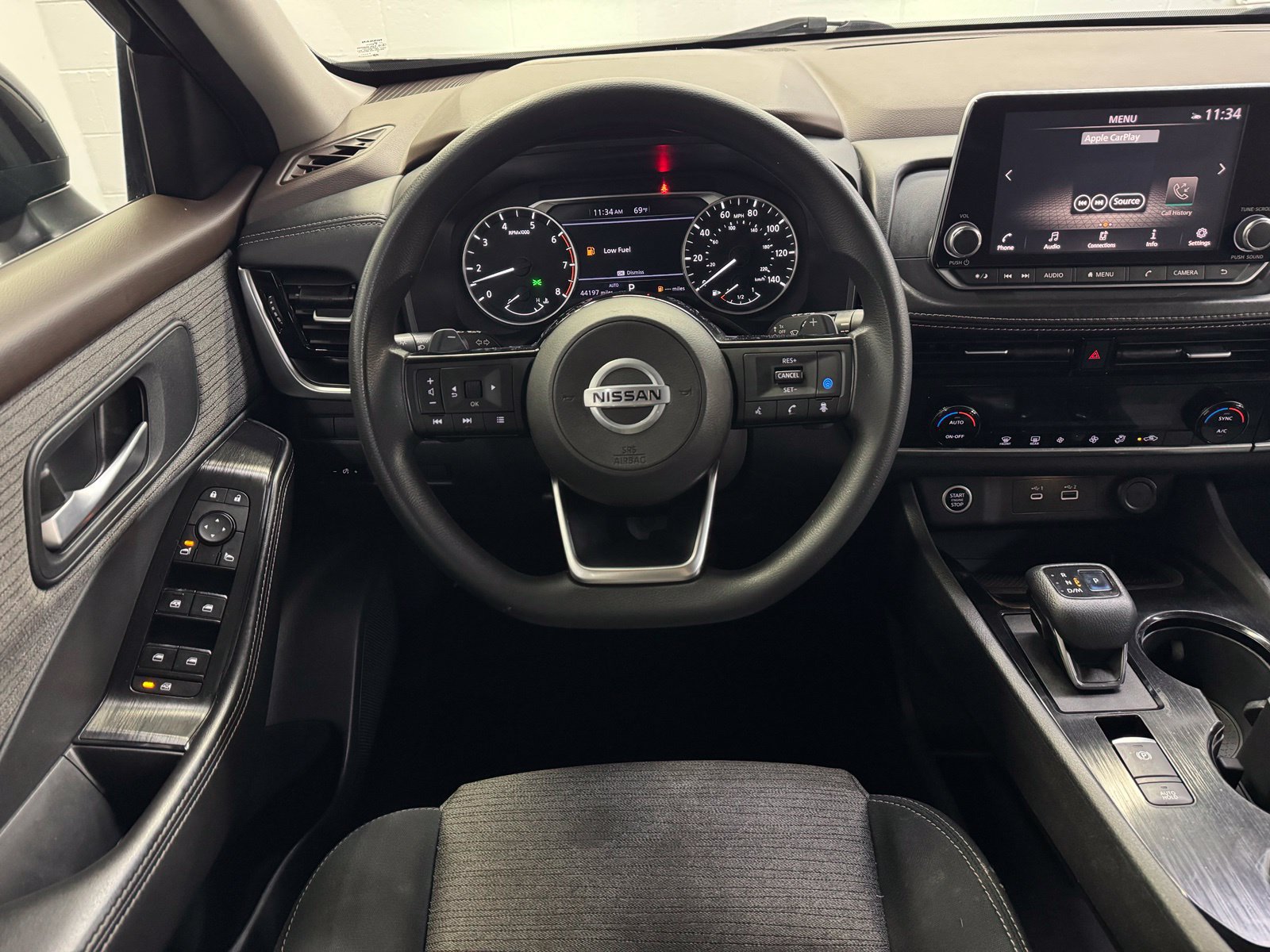 Used 2021 Nissan Rogue SV AWD/4WD image 12