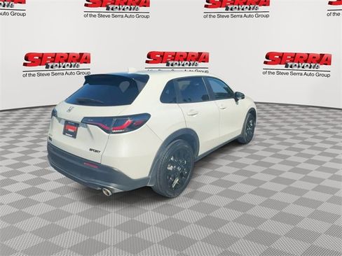 Used 2024 Honda HR-V Sport image 9