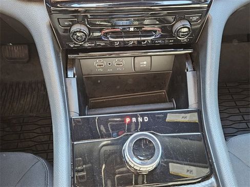 Used 2024 Jeep Grand Cherokee Laredo w/ Trailer Tow Package image 10