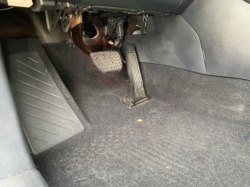 Used 2023 Toyota RAV4 XLE image 17