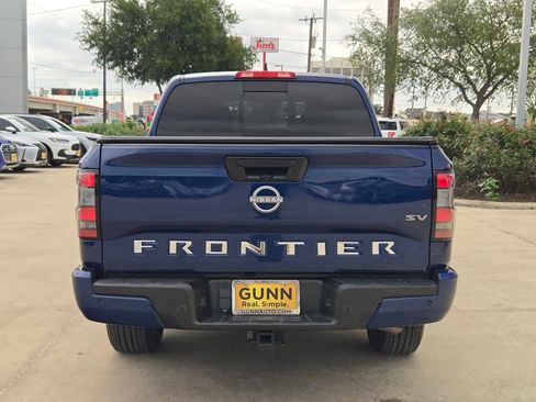 Used 2023 Nissan Frontier SV w/ SV Convenience Package RWD image 4