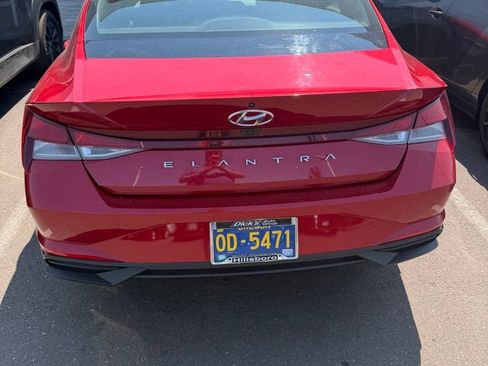 Used 2023 Hyundai Elantra SEL w/ Convenience Package FWD image 5
