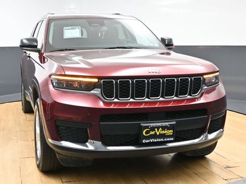 Used 2023 Jeep Grand Cherokee L Laredo AWD/4WD image 51