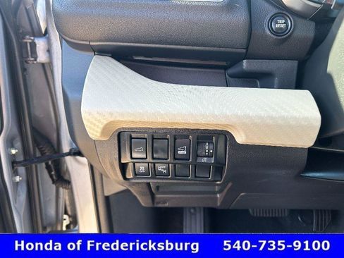 Used 2019 Subaru Ascent Premium image 30