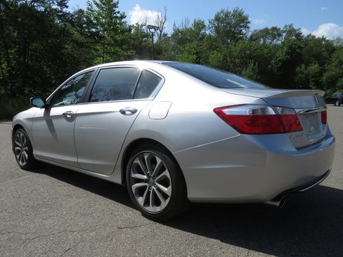 Used 2015 Honda Accord Sport image 7
