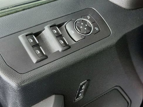 Used 2016 Ford F150 XLT w/ Equipment Group 302A Luxury AWD/4WD image 17