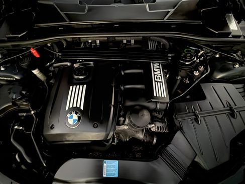 Used 2011 BMW 328i xDrive 328i xDrive Sedan 4D image 2