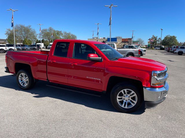 Used 2018 Chevrolet Silverado 1500 LT w/ All Star Edition AWD/4WD image 2