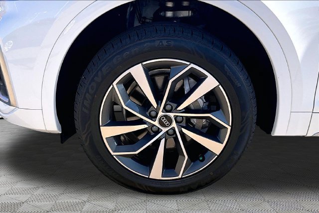 Used 2023 Audi Q5 2.0T Premium Plus AWD/4WD image 8