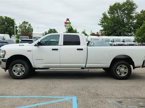 Used 2021 RAM 3500 Tradesman w/ Chrome Appearance Group AWD/4WD image 4