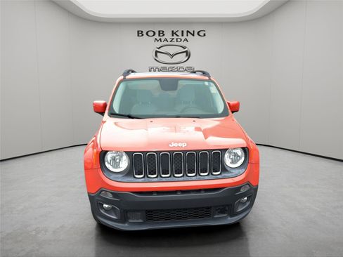 Used 2016 Jeep Renegade Latitude w/ Cold Weather Group image 8