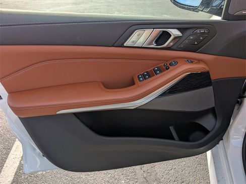 New 2026 BMW X7 M60i image 12