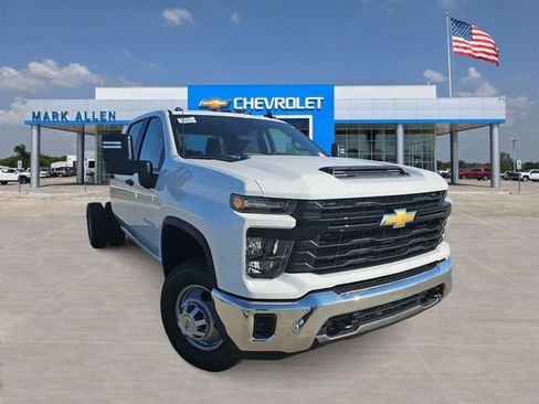 New 2026 Chevrolet Silverado 3500 W/T AWD/4WD image 1