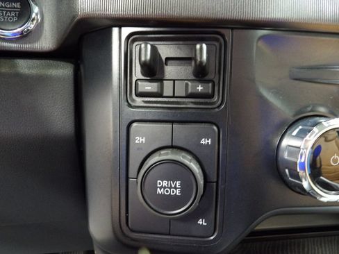 Used 2023 Ford F450 Platinum w/ FX4 Off-Road Package AWD/4WD image 58
