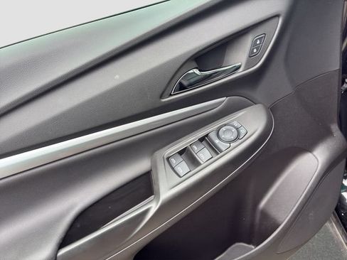 Used 2023 Chevrolet Bolt EUV LT w/ Convenience Package FWD image 15