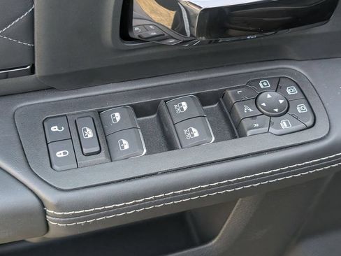 New 2026 RAM 2500 Limited AWD/4WD image 11