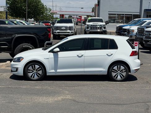 Used 2016 Volkswagen e-Golf SEL Premium w/ Driver Assistance Package FWD image 42