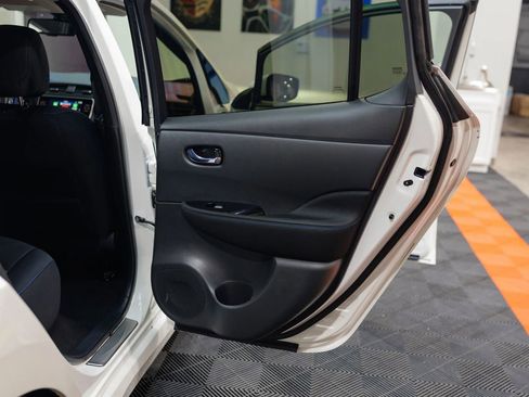 Used 2023 Nissan Leaf SV Plus image 28