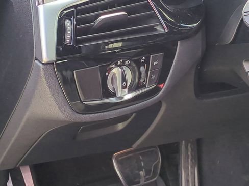 Used 2021 BMW M550i xDrive w/ Premium Package image 17