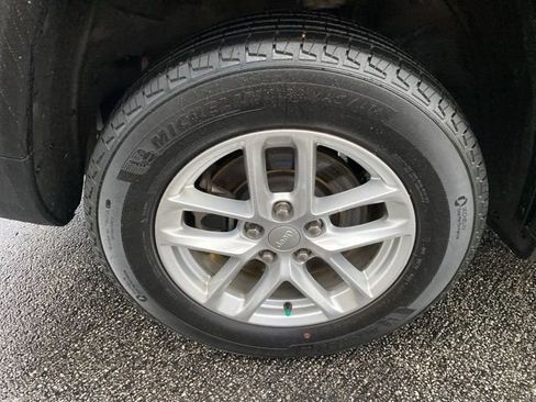 Used 2022 Jeep Grand Cherokee L Laredo w/ Luxury Tech Group I image 11