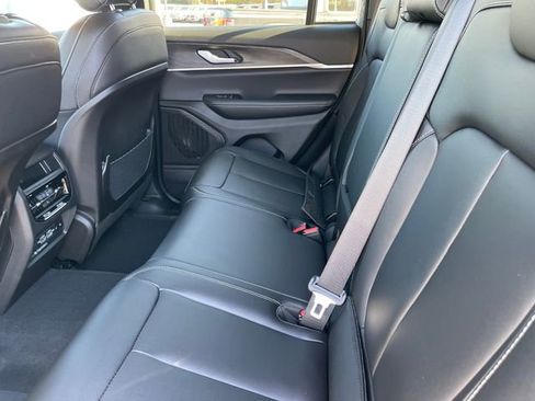 New 2025 Jeep Grand Cherokee Limited image 23