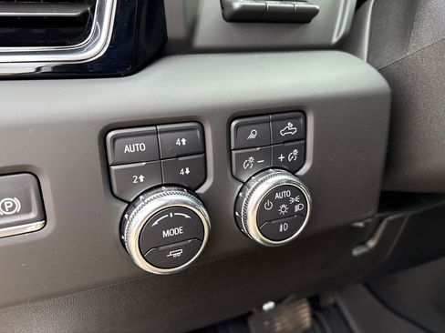 Certified 2025 GMC Sierra 2500 Denali Ultimate image 26