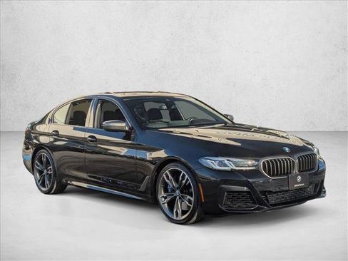Used 2023 BMW M550i xDrive image 3