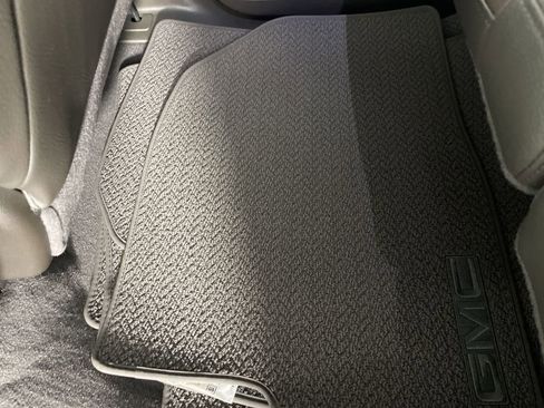 Used 2025 GMC Sierra 1500 Denali w/ Technology Package image 34