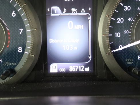 Used 2018 Toyota Sienna LE FWD image 38