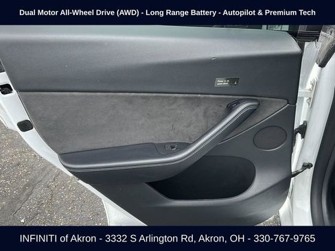 Used 2022 Tesla Model Y Long Range image 31