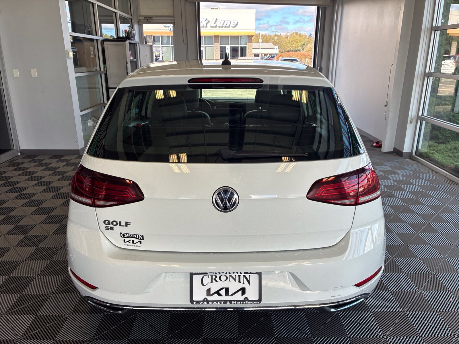 Used 2019 Volkswagen Golf 4-Door FWD image 5