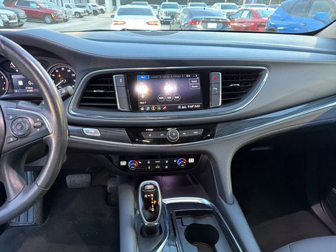 Used 2020 Buick Enclave Essence w/ Sound and Sites Package image 19