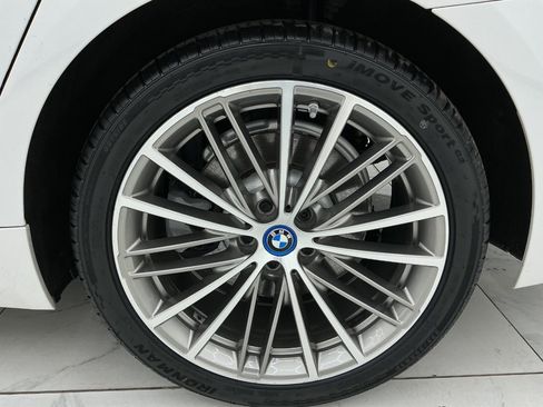 Used 2018 BMW 530e RWD image 48