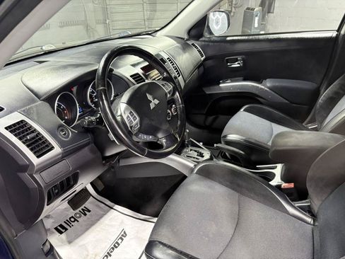 Used 2010 Mitsubishi Outlander XLS AWD/4WD image 19
