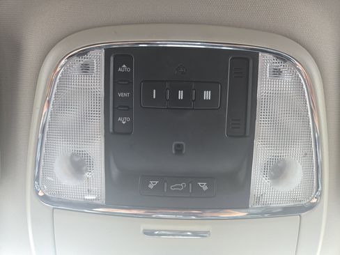 Used 2013 Dodge Durango R/T w/ Leather Interior Group image 25