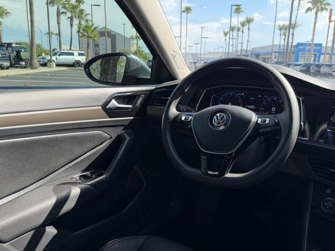 Used 2020 Volkswagen Jetta SEL Premium FWD image 10