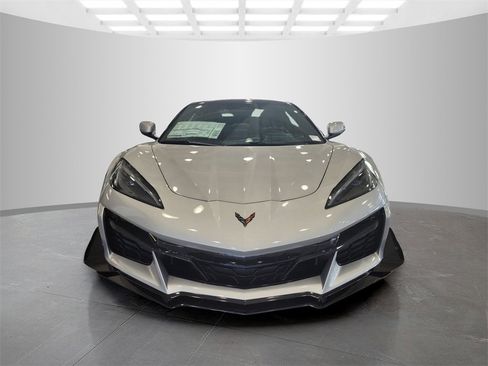 New 2026 Chevrolet Corvette Z06 w/ Z07 Performance Package image 2