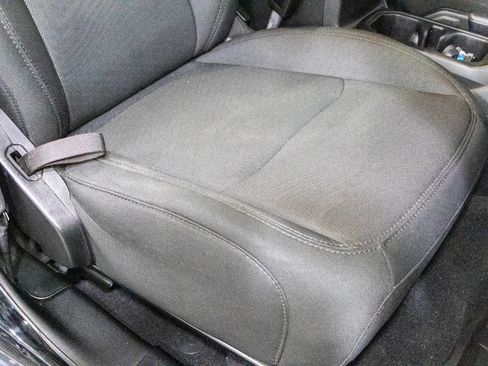 Used 2020 Jeep Wrangler Unlimited Sport S image 37