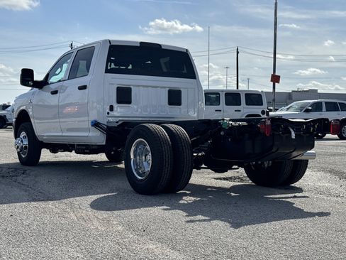 New 2026 RAM 3500 Tradesman w/ Chrome Appearance Group A AWD/4WD image 9