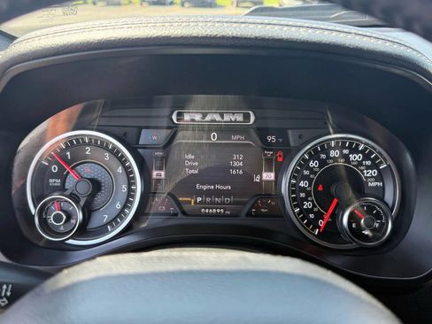 Used 2020 RAM 1500 Laramie image 7