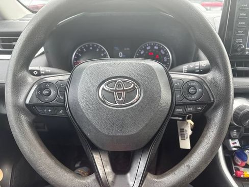 Used 2022 Toyota RAV4 LE AWD/4WD image 12