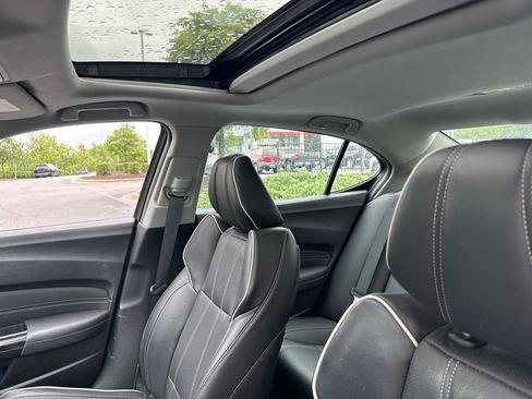 Used 2018 Acura TLX V6 w/ Technology Package FWD image 8