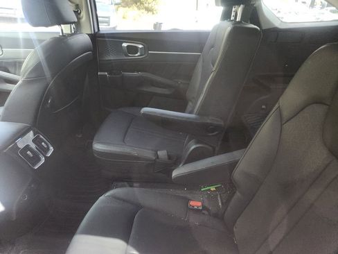 Used 2023 Kia Sorento SX AWD/4WD image 23