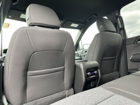 New 2026 GMC Acadia Elevation image 28