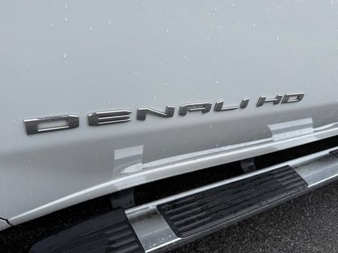 Used 2020 GMC Sierra 3500 Denali w/ Denali Ultimate Package AWD/4WD image 10