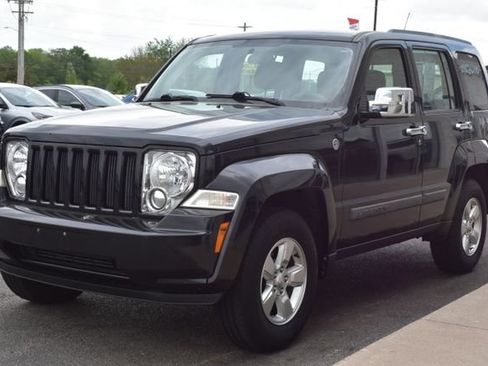 Used 2011 Jeep Liberty Sport AWD/4WD image 12