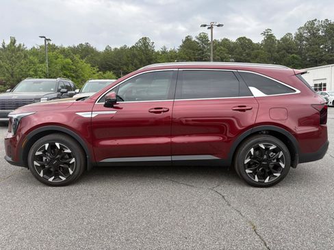 Used 2025 Kia Sorento EX w/ Panoramic Sunroof Package FWD image 8