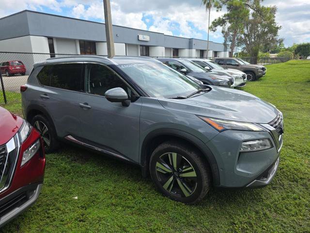 Used 2023 Nissan Rogue SL w/ SL Premium Package FWD image 11