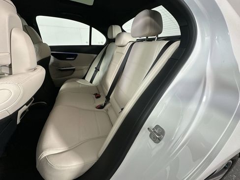 Used 2025 Mercedes-Benz C 300 Sedan image 26